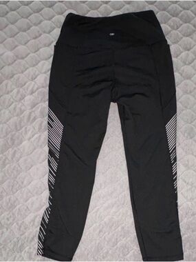 Black High-Waist Leggings with Reflective Stripe Detail